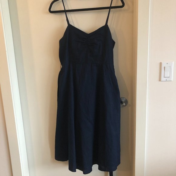GAP Fit and Flare Cami Belted Linen-Cotton Dress - Picture 5 of 16